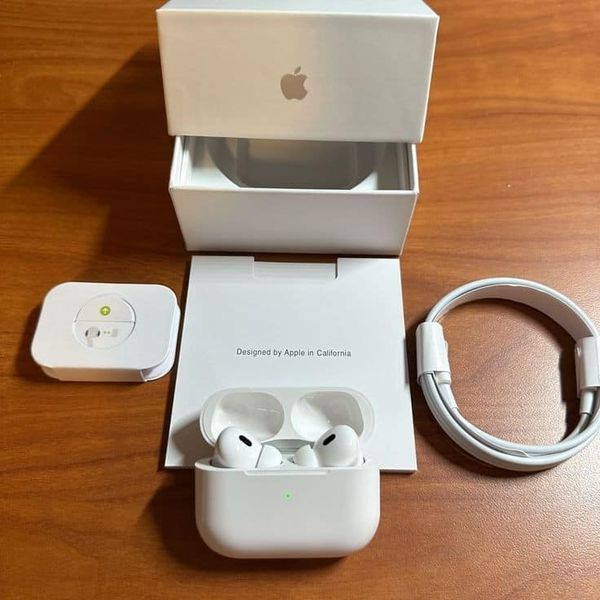 Apple AirPods Pro 2 ème Génération avec Annulation Avancée du Bruit et Audio Spatial