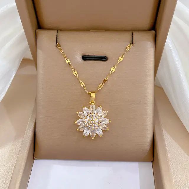 COLLIER FLEUR BLANCHE PERLÉ EN ACIER INOXYDABLE